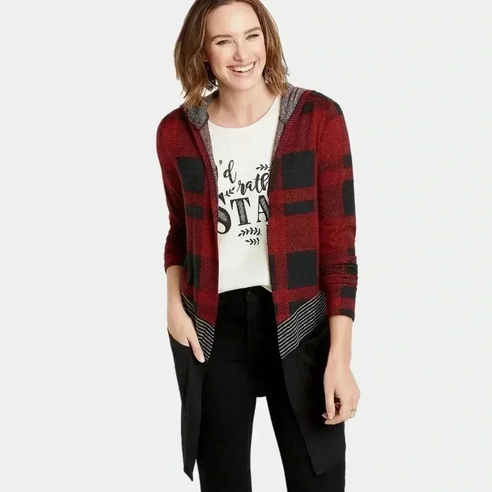 Maurices brand color